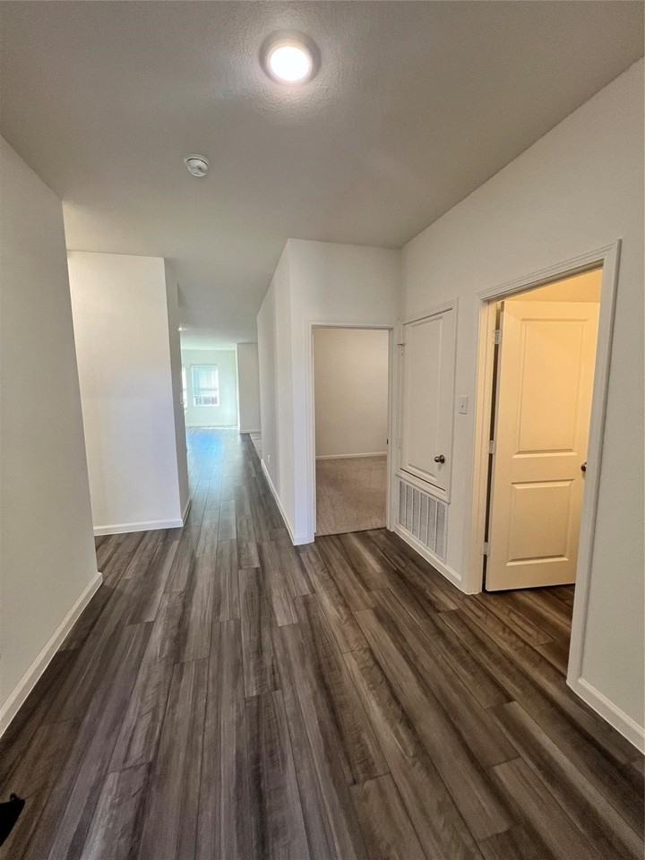 672 Crestridge Dr - Photo 5 of 20