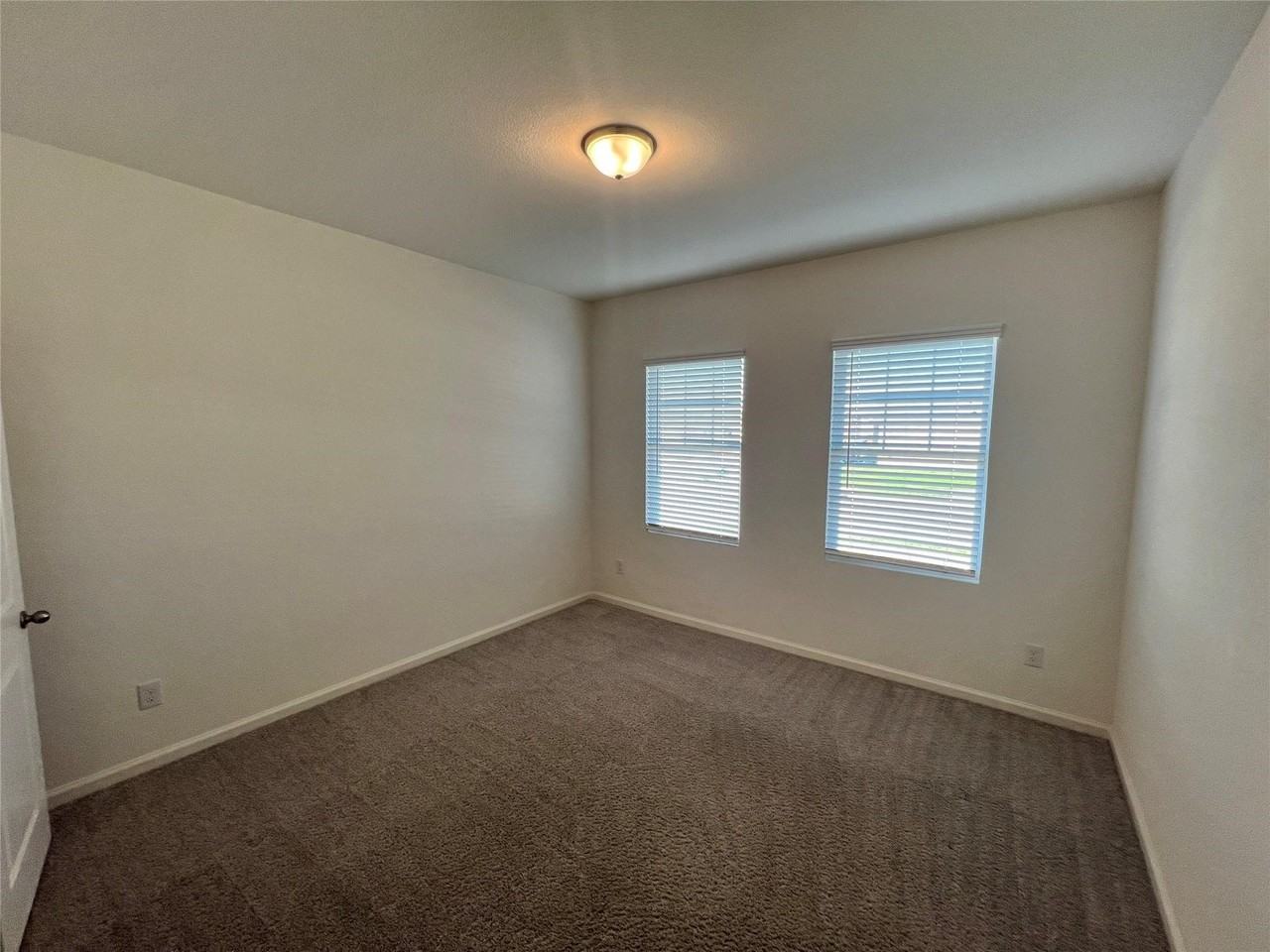672 Crestridge Dr - Photo 6 of 20