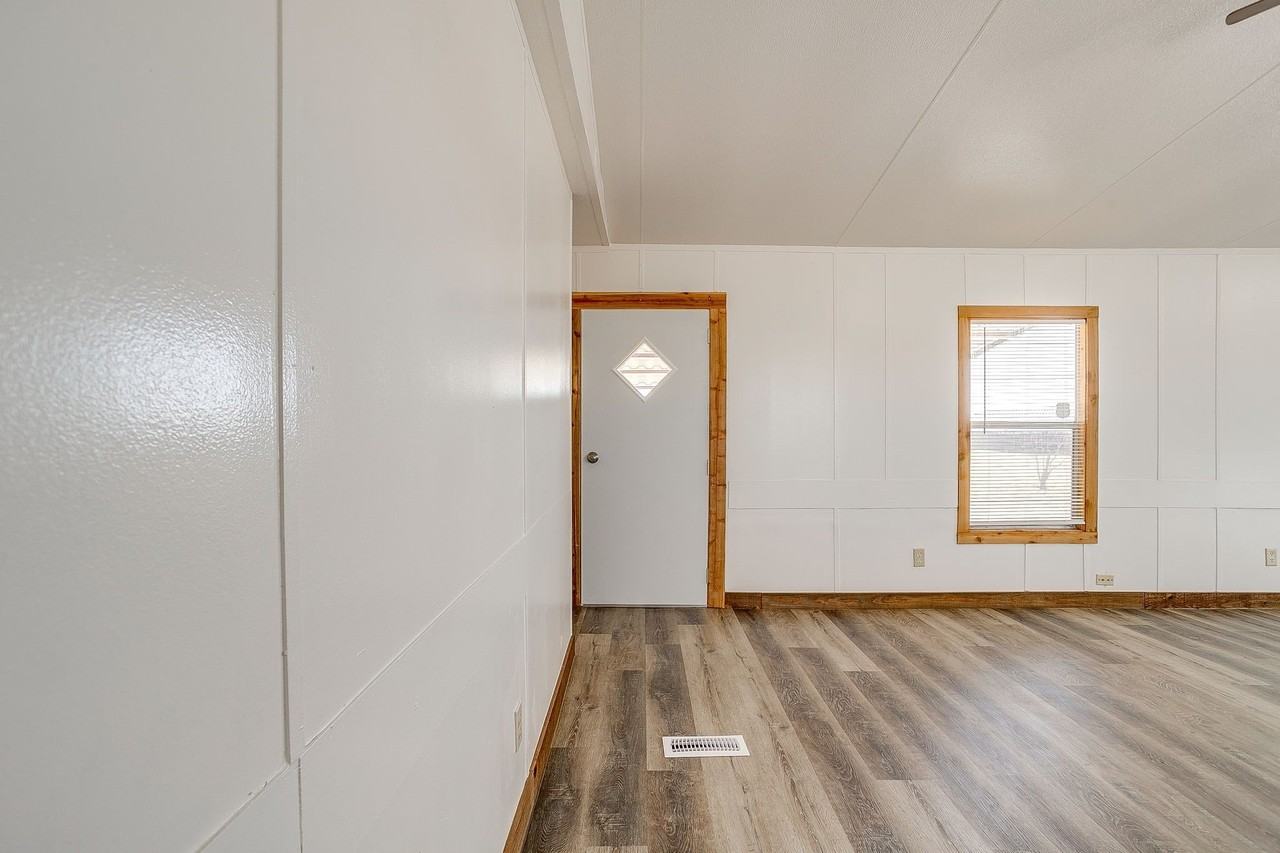 4252 Fm 67 - Photo 3 of 20
