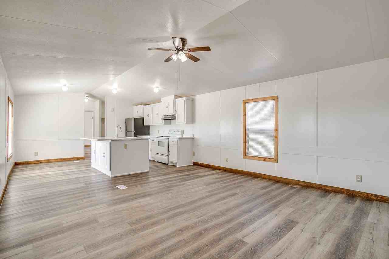 4252 Fm 67 - Photo 4 of 20