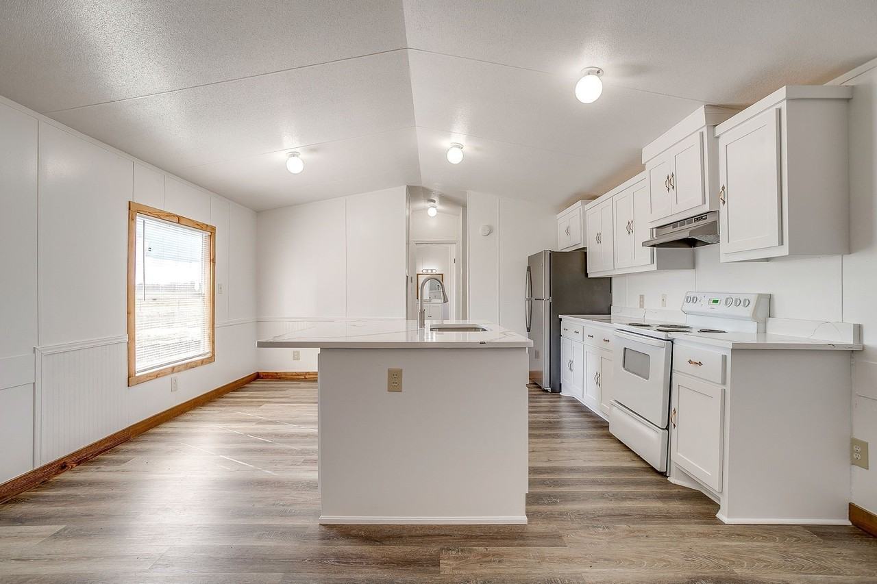 4252 Fm 67 - Photo 7 of 20