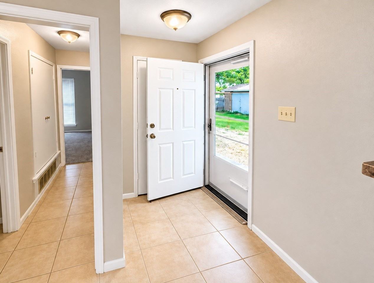 4209 Wingrove Dr - Photo 2 of 9