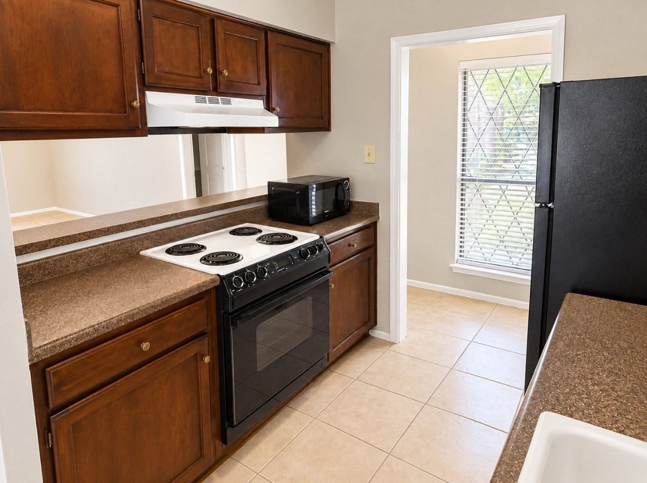 4209 Wingrove Dr - Photo 4 of 9