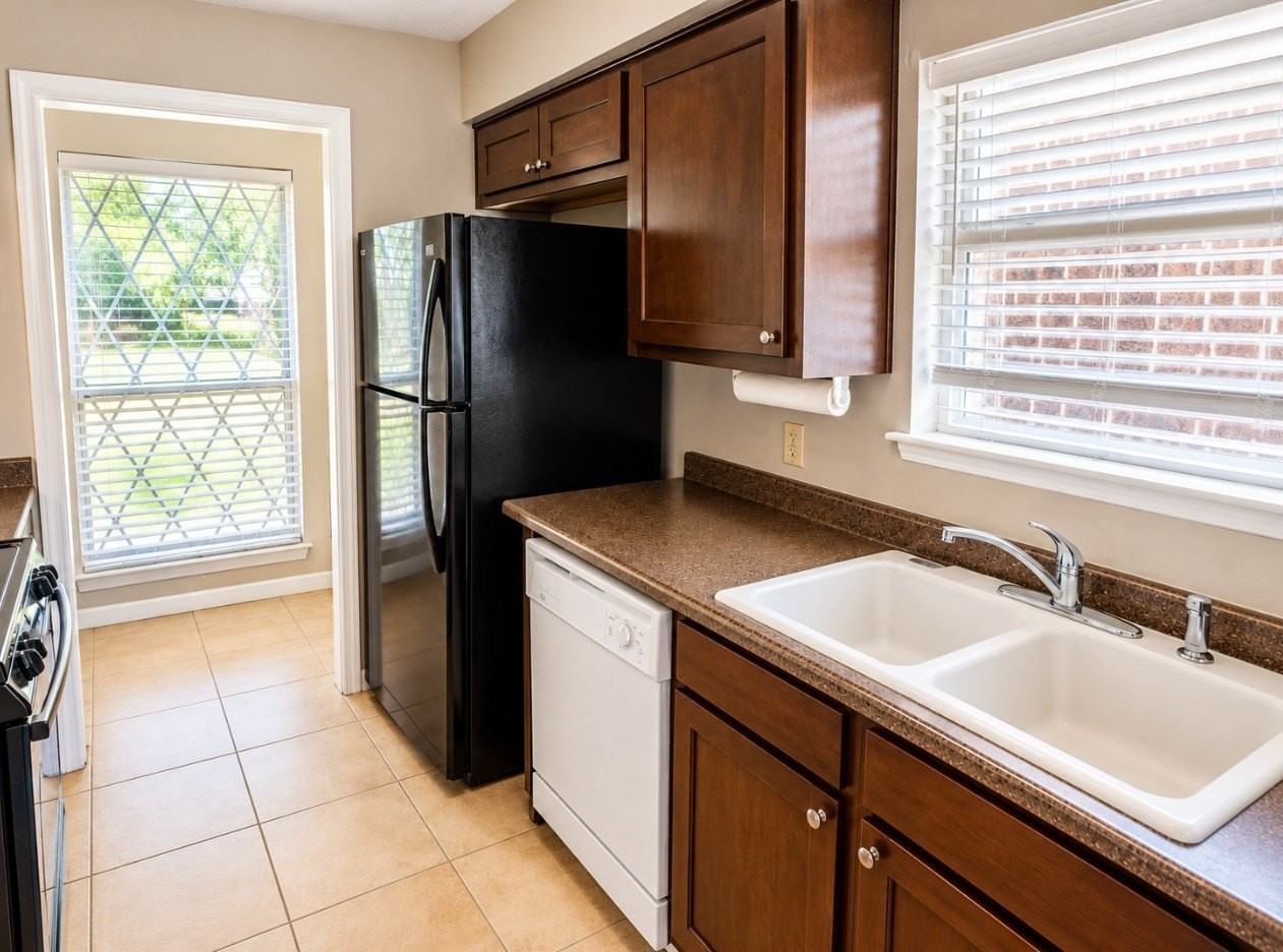 4209 Wingrove Dr - Photo 5 of 9