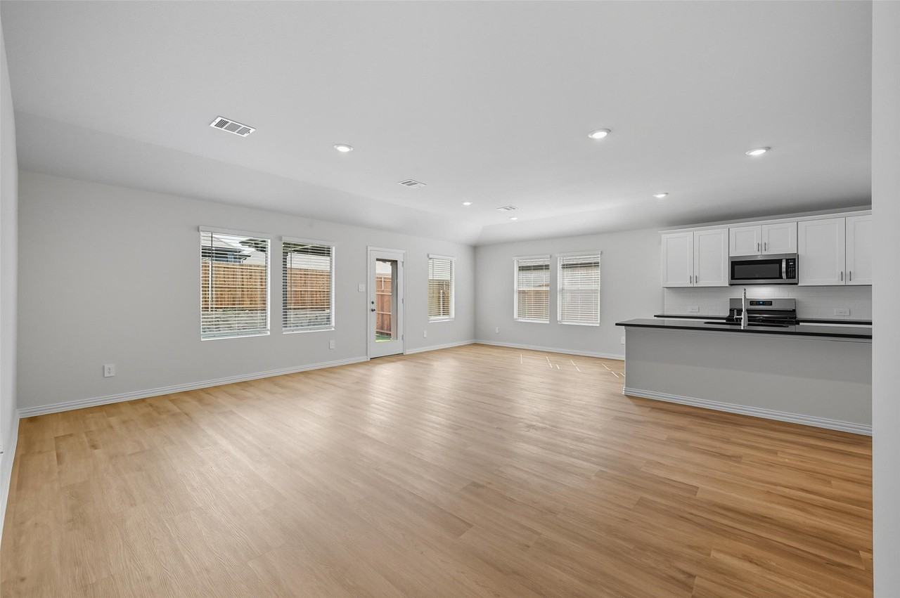 6605 Creek Edge Cir - Photo 5 of 22
