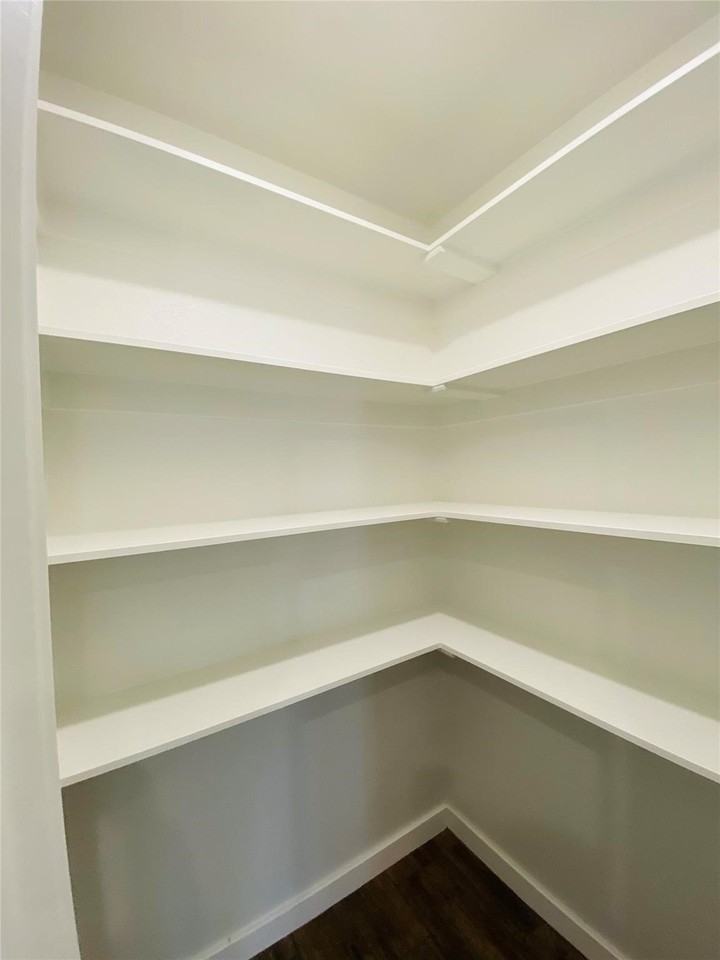 307 N Colbert Ave - Photo 7 of 24