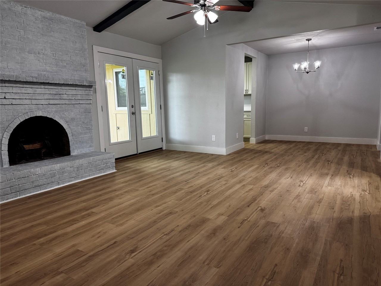 1826 Melrose St - Photo 2 of 10