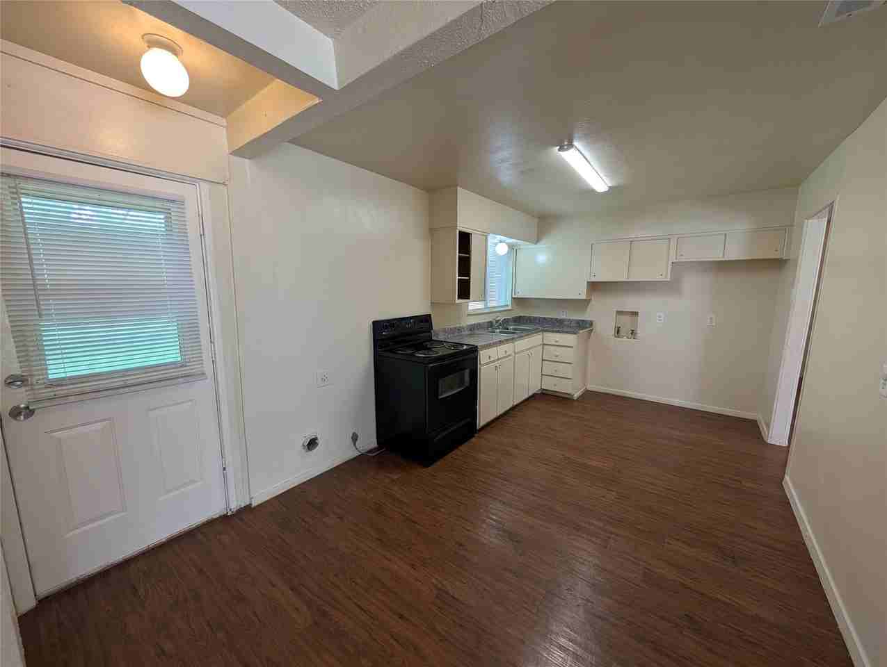 3827 Black Oak Dr - Photo 5 of 15