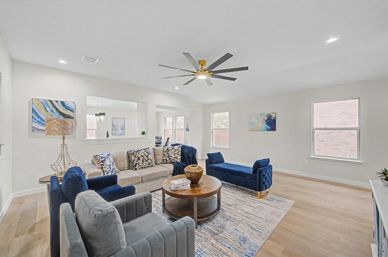 1641 Knight Trl - Photo 6 of 15