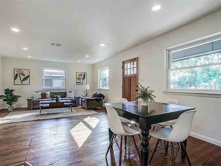 1220 Danville Dr - Photo 5 of 10