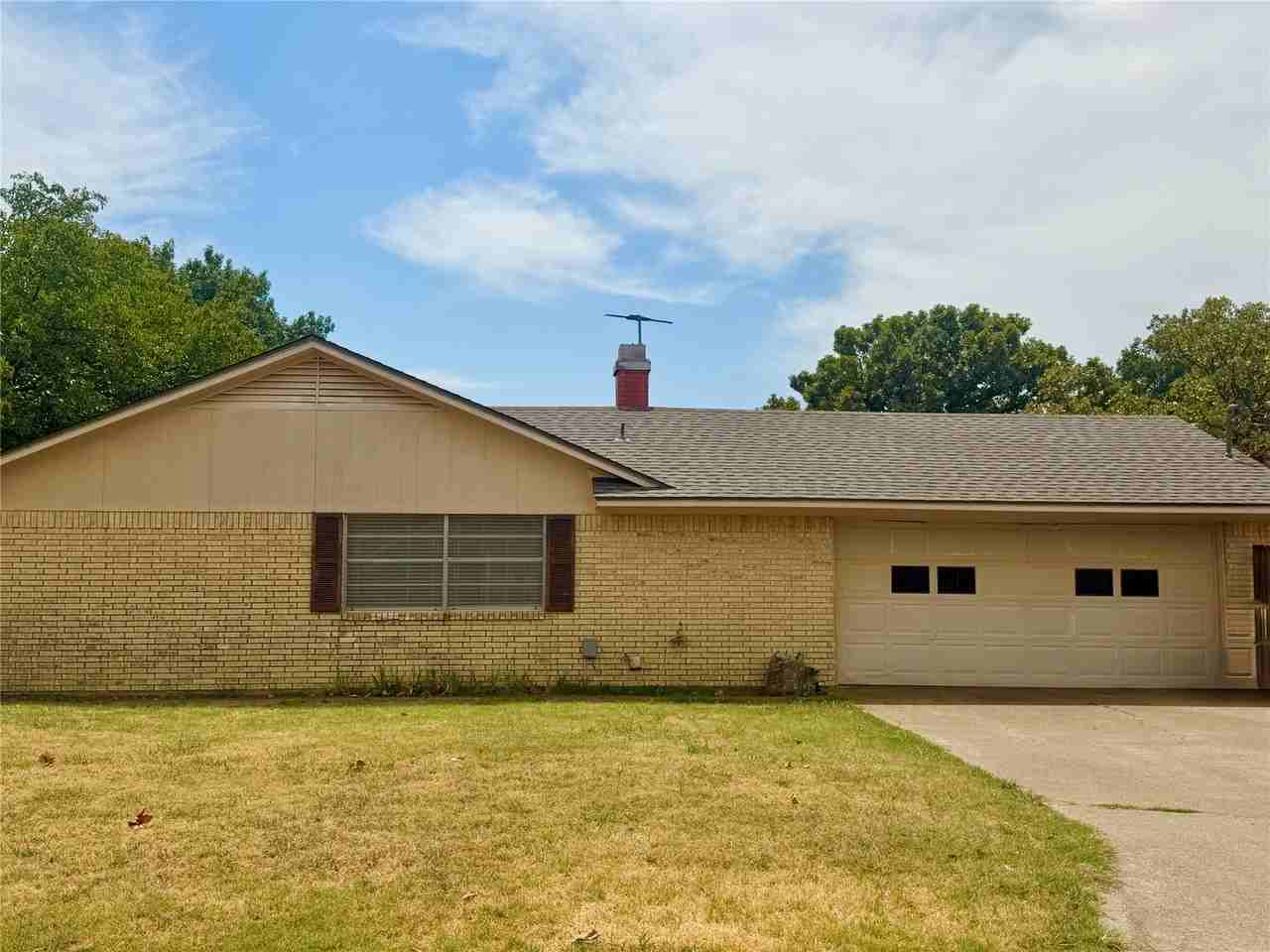 101 Diane Dr - Photo 3 of 14
