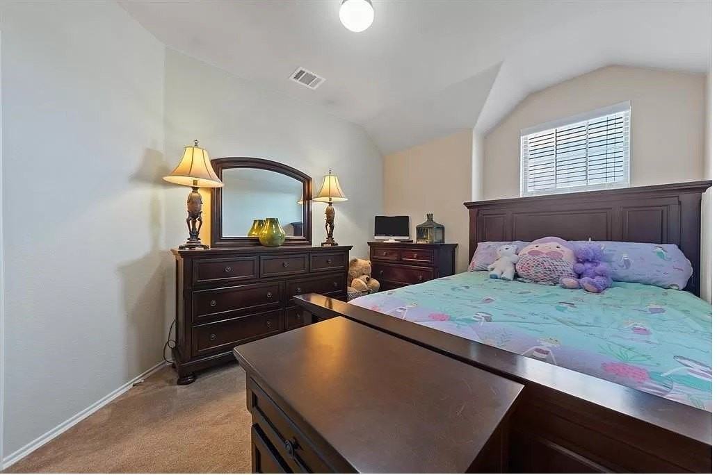 1701 Twin Hills Way - Photo 3 of 13