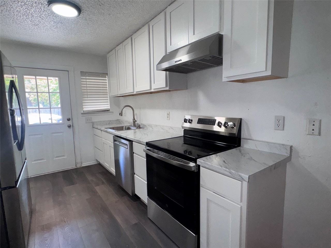 3648 Country Club Dr W - Photo 2 of 11