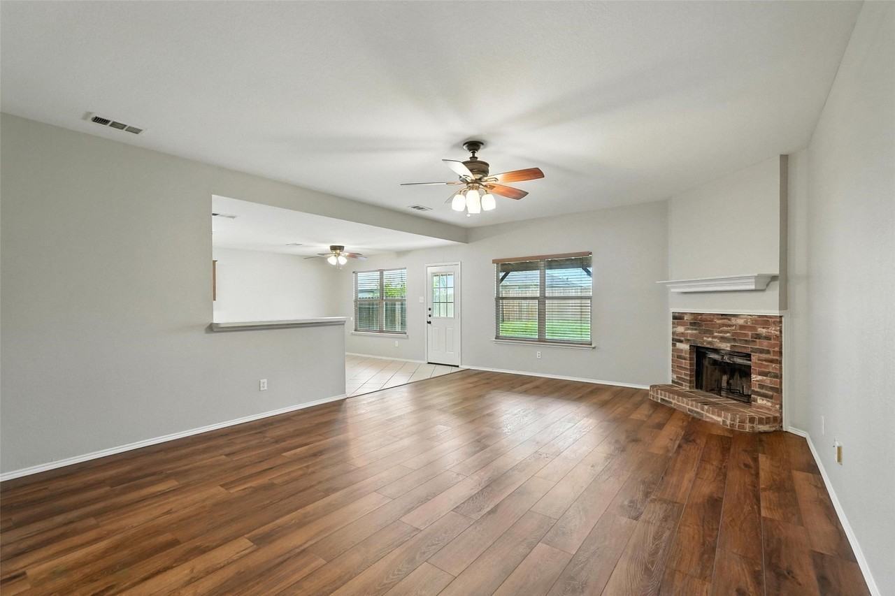 1516 Marti Dr - Photo 2 of 20