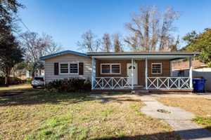 featured image of 1520 N Avalon Cir