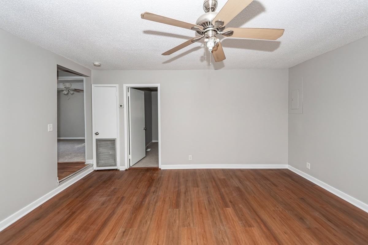 1520 N Avalon Cir - Photo 5 of 50