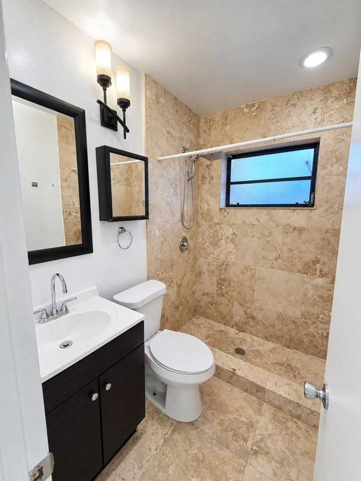 2723 Sw 33rd Ct #2725-1 - Photo 2 of 3