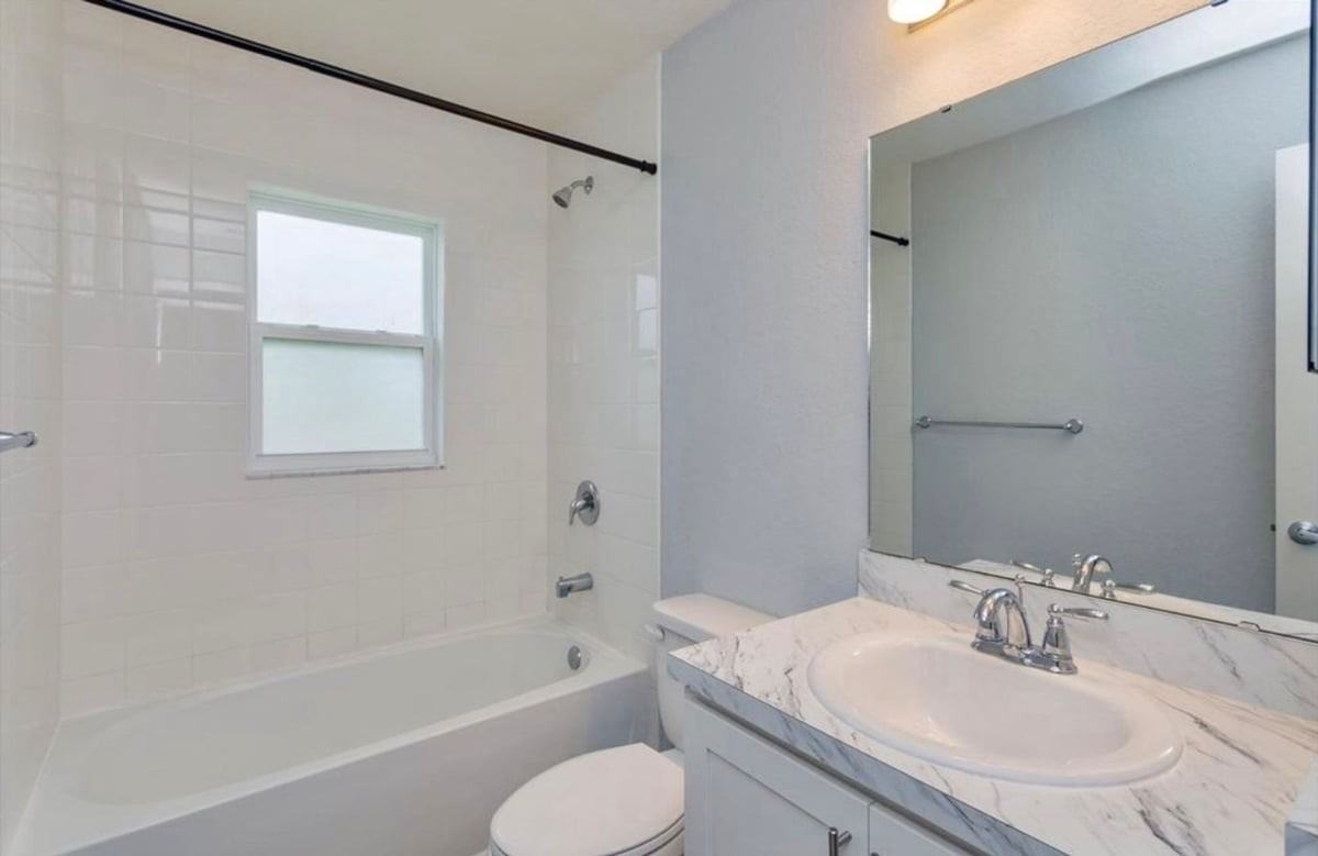 4310 Swan St - Photo 3 of 22