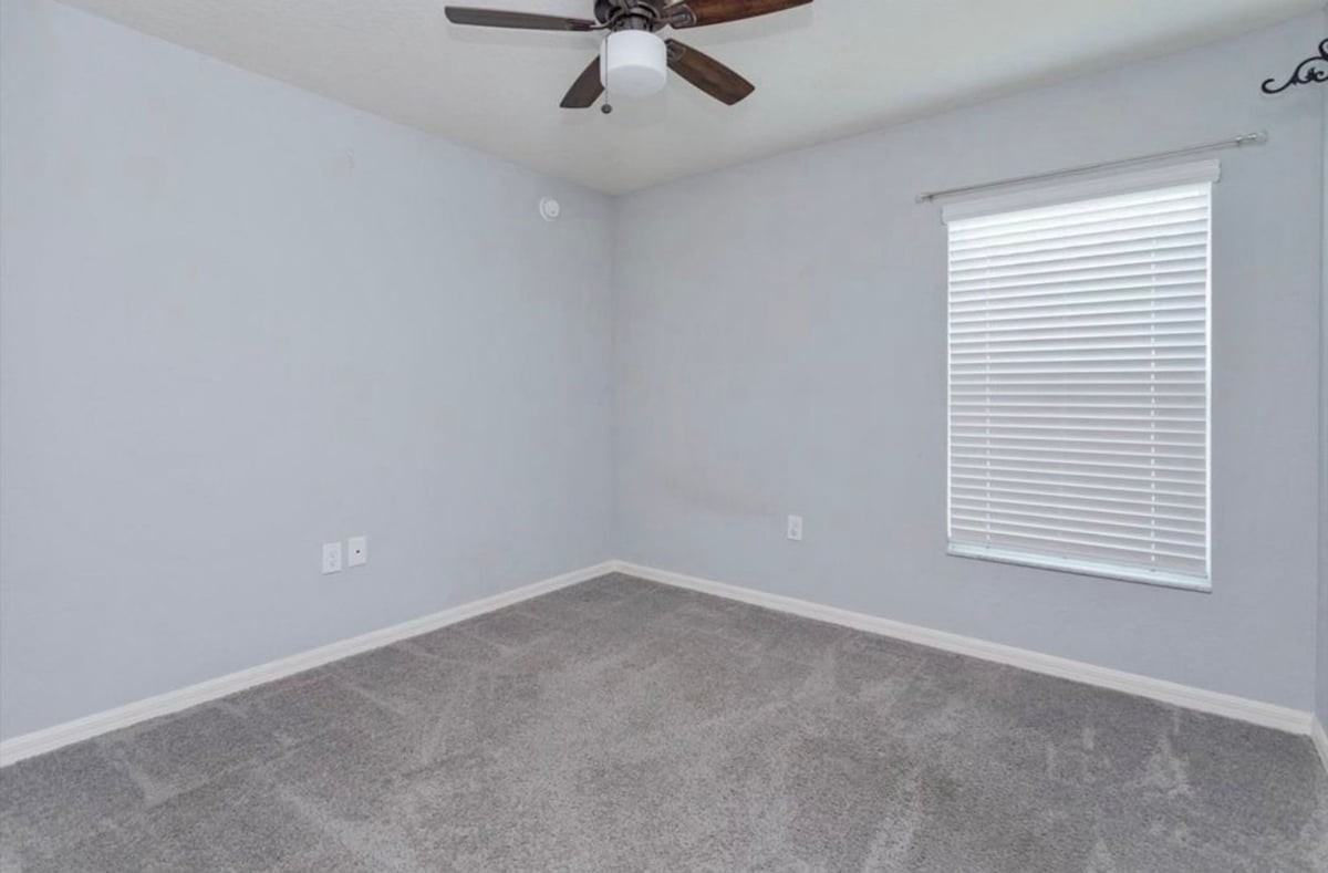 4310 Swan St - Photo 4 of 22