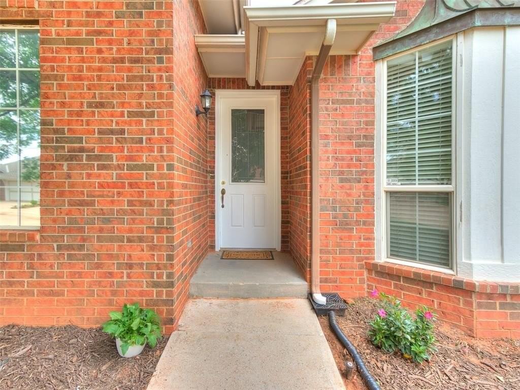 15524 Swallowtail Rd - Photo 2 of 32