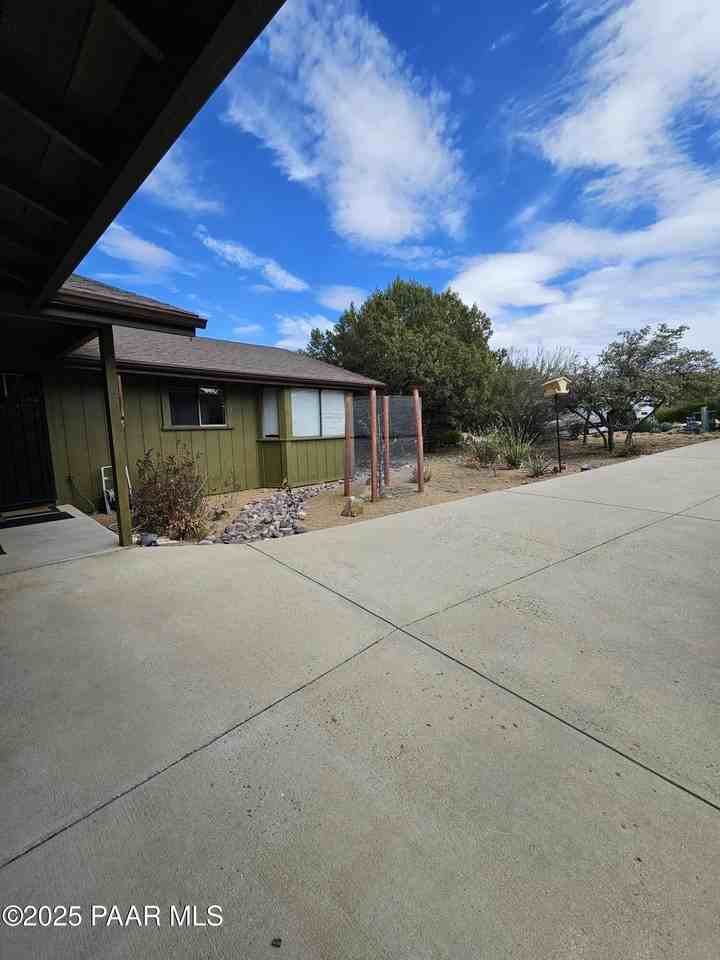 314 Buckingham Pl - Photo 3 of 18