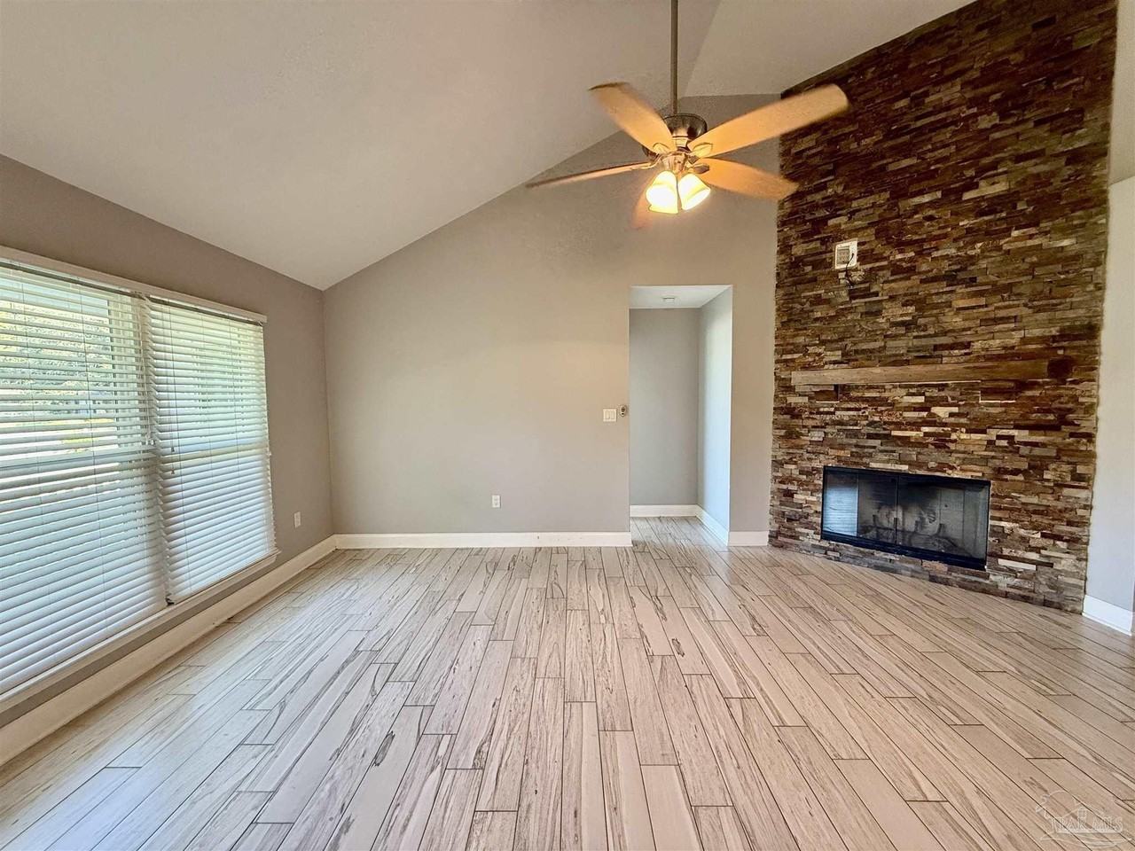 2460 Houston Cir - Photo 2 of 35