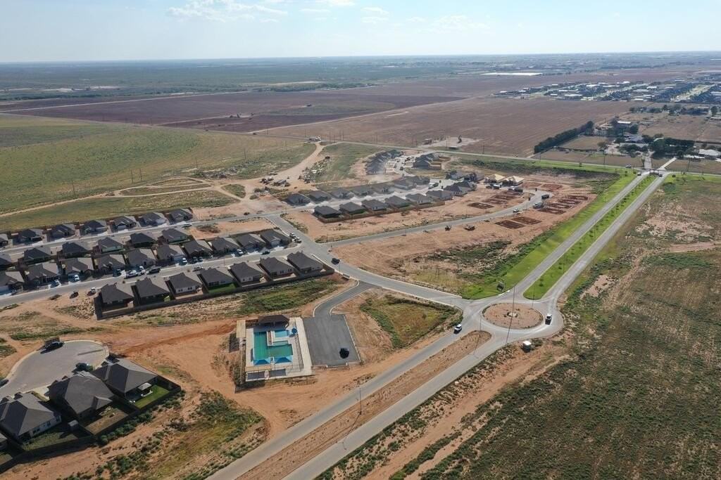 Country Club Dr - Photo 3 of 7