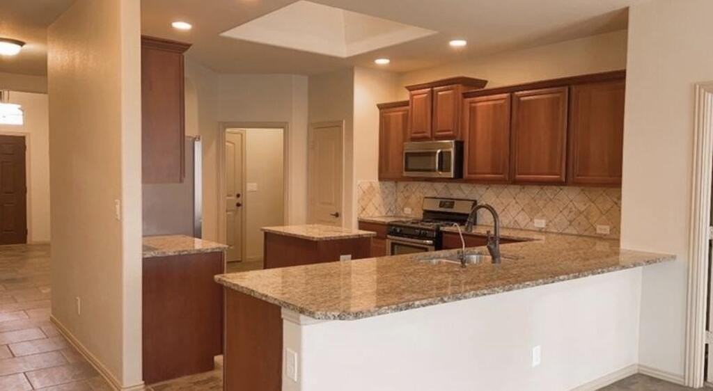 6511 Commonwealth Rd - Photo 2 of 4