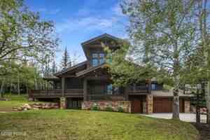 featured image of 2585 Aspen Springs Dr