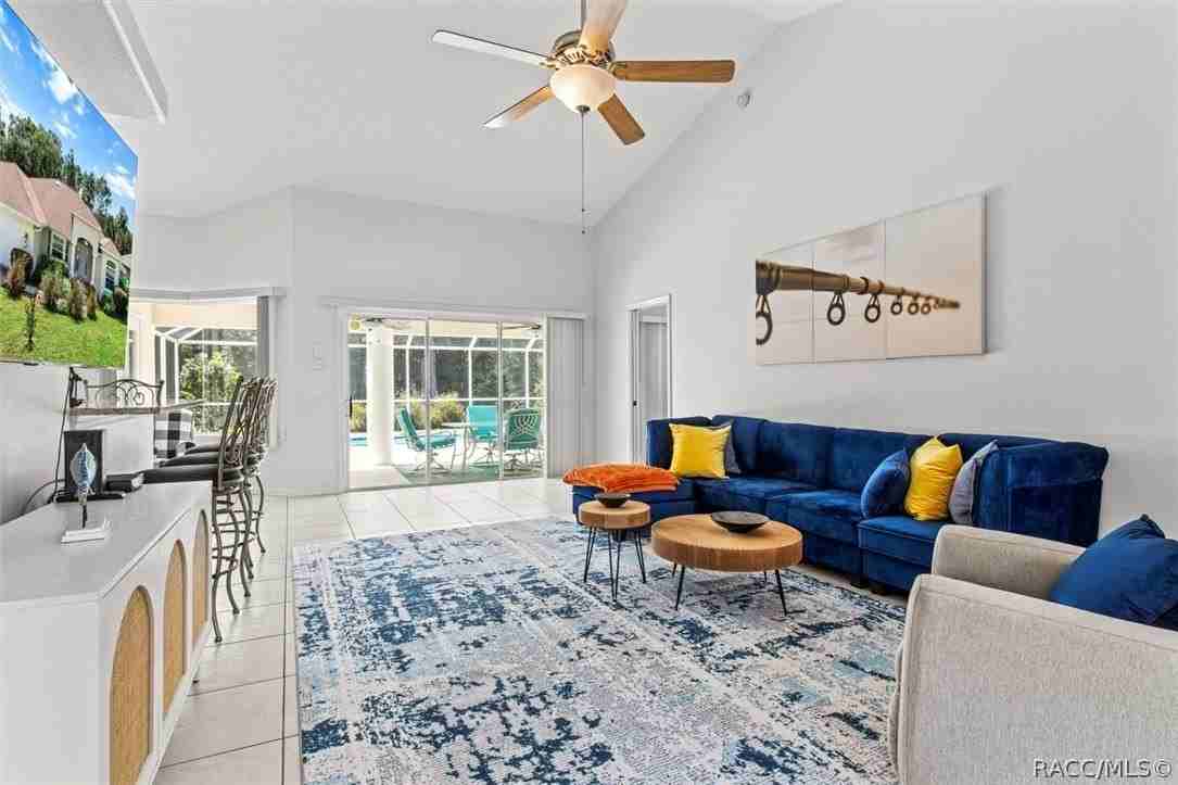 5678 W Woodside Dr - Photo 3 of 43