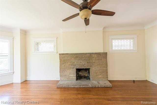 420 E Ferry St - Photo 7 of 31