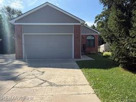 featured image of 3055 W Auburn Rd
