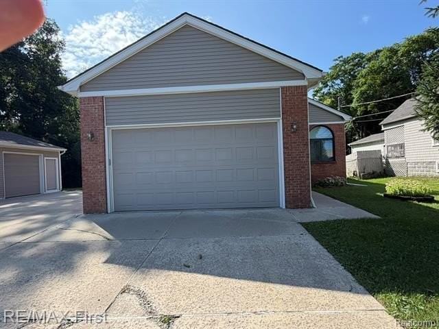 3055 W Auburn Rd - Photo 2 of 29