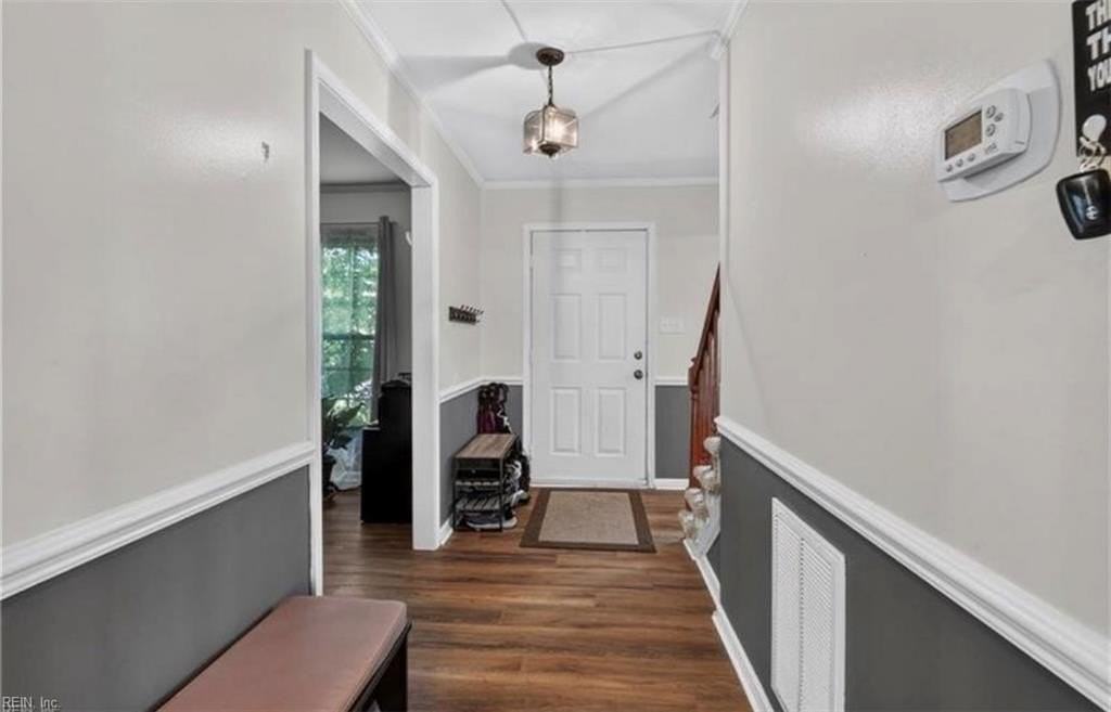 9 Willis Ct - Photo 3 of 41