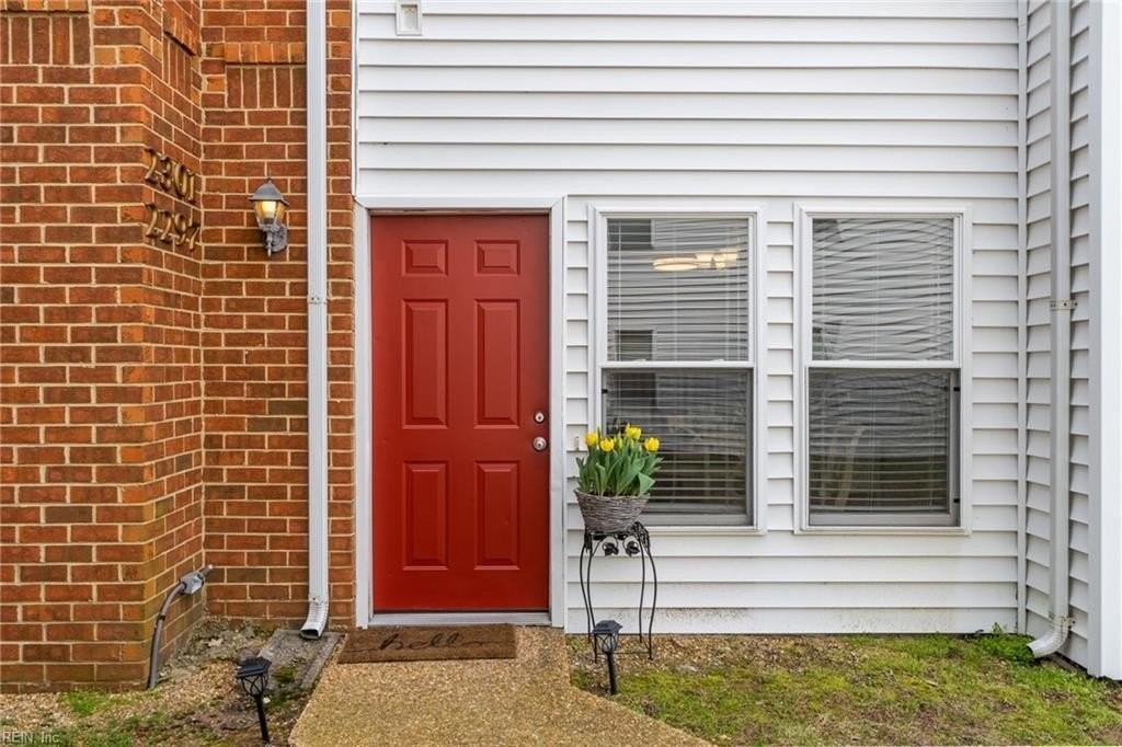 2297 Estuary Ct - Photo 4 of 35