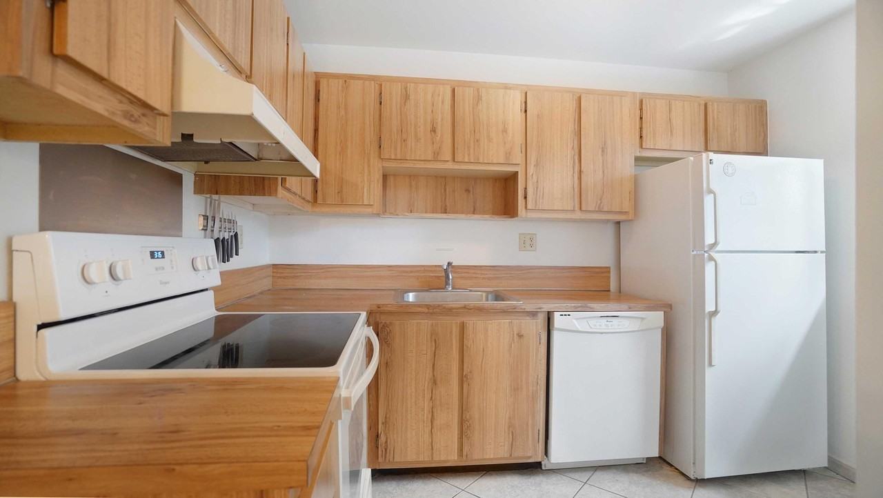 505 Gardens Dr #204 - Photo 2 of 39