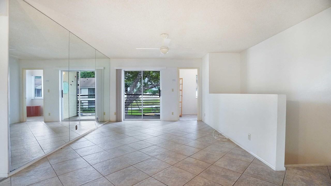 505 Gardens Dr #204 - Photo 5 of 39