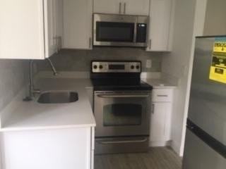 407 S Lakeside Dr #C - Photo 3 of 8