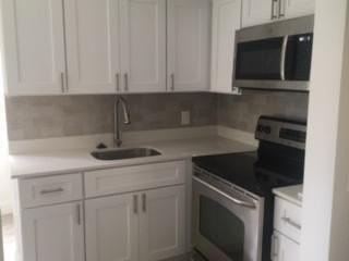 407 S Lakeside Dr #C - Photo 4 of 8