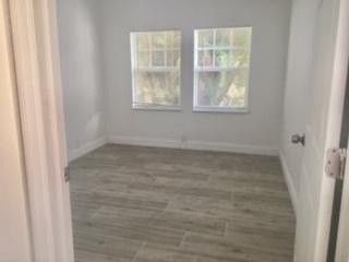 407 S Lakeside Dr #C - Photo 5 of 8