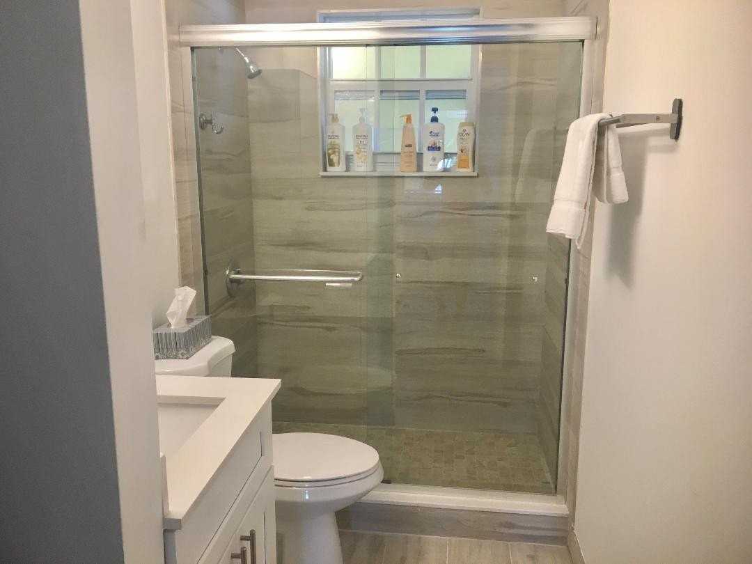 407 S Lakeside Dr #C - Photo 7 of 8