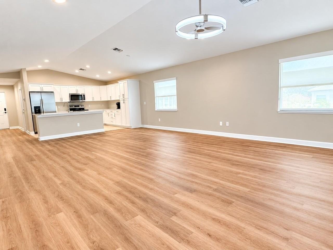 3 Palo Alto Ln - Photo 4 of 22