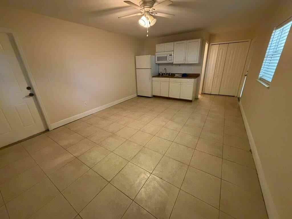 2049 Sw Cranberry St - Photo 5 of 7