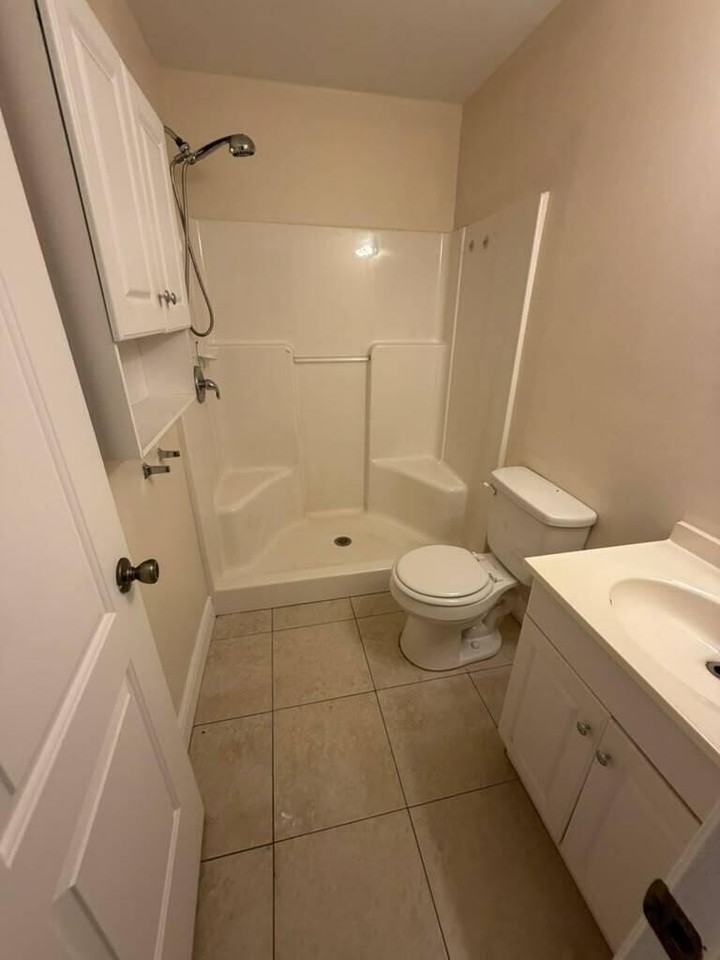 2049 Sw Cranberry St - Photo 6 of 7