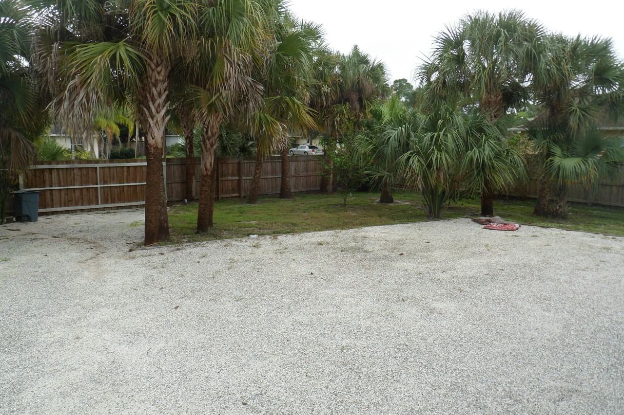 2049 Sw Cranberry St - Photo 7 of 7