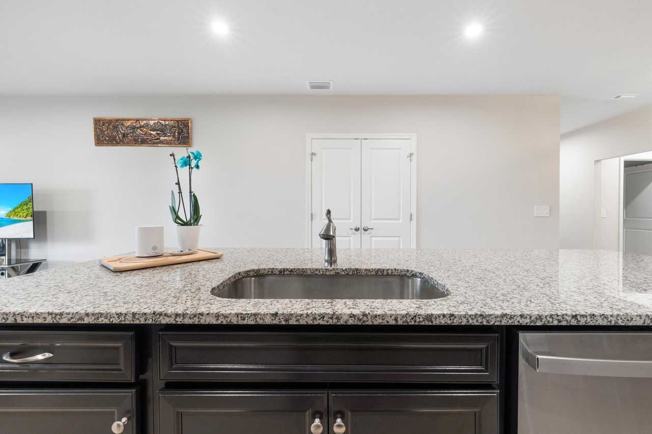 9526 Sw Libertas Way - Photo 7 of 43