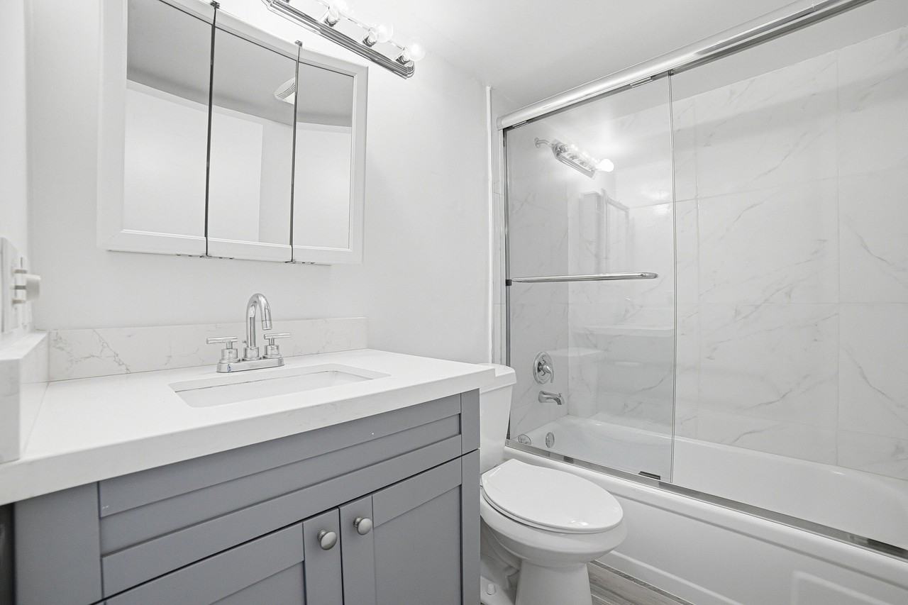 3002 Exeter A - Photo 6 of 22