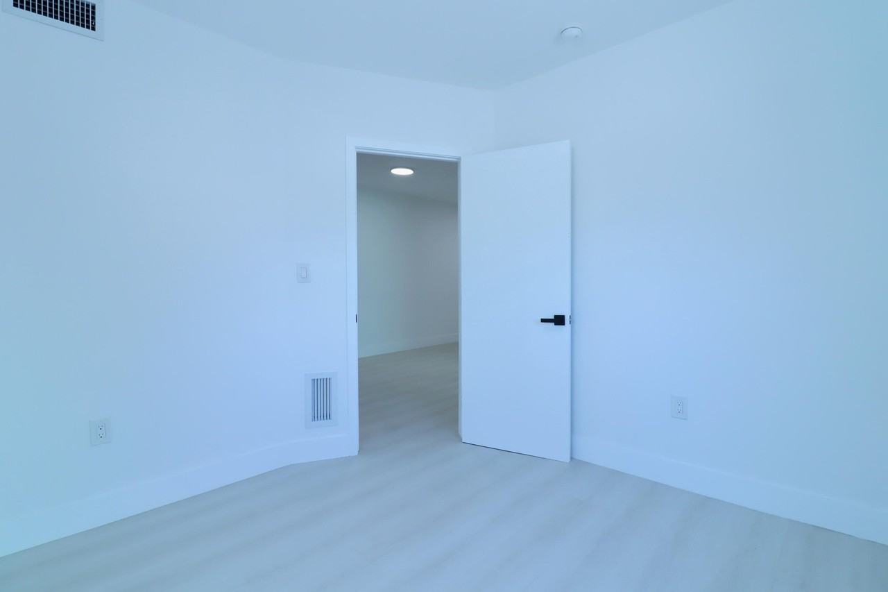 1814 Nw 2nd Ct #3 - Photo 4 of 11