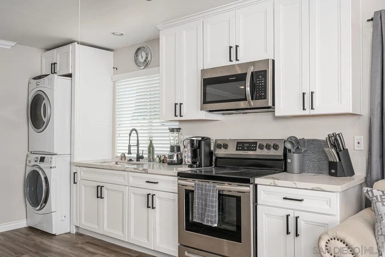 1821 Brookline St #2 - Photo 2 of 19