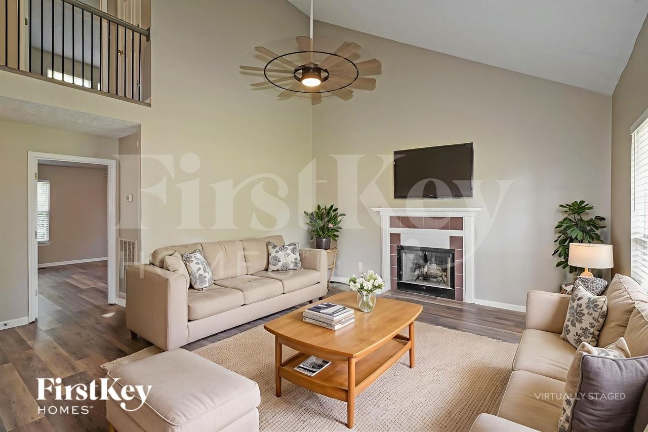 110 Earline Dr - Photo 3 of 19